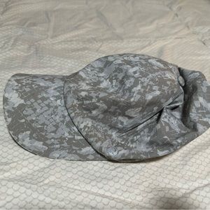Lululemon running hat OS